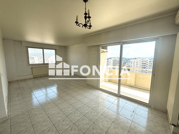 Location Appartement 4 pièces 102.4 m² - PLACE HORACE CRISTOL Toulon 83000