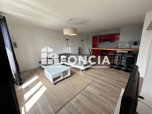 Location Appartement 3 pièces 89.65 m² - 62 PLACE DROUET D'ERLON Reims 51100