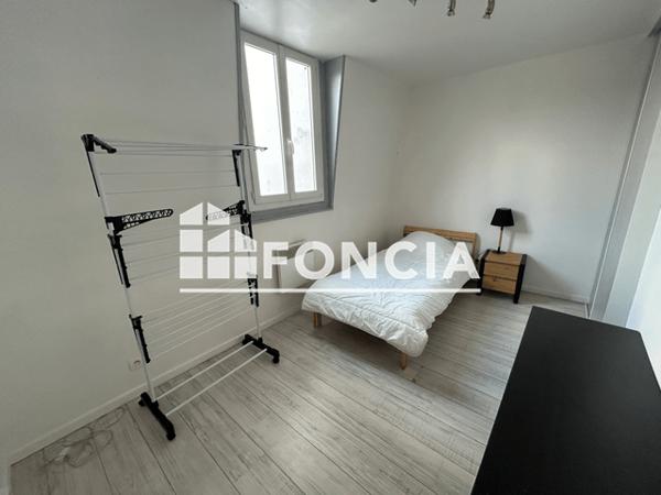Location Appartement 3 pièces 89.65 m² - 62 PLACE DROUET D'ERLON Reims 51100