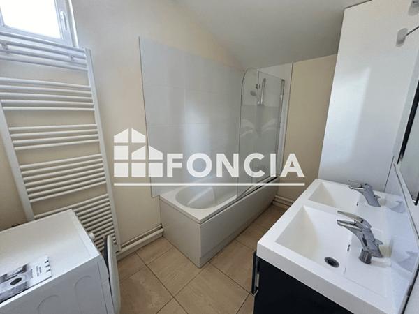 Location Appartement 3 pièces 89.65 m² - 62 PLACE DROUET D'ERLON Reims 51100