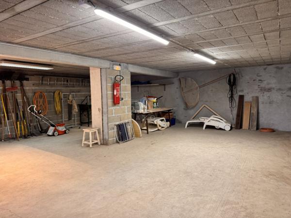 SOYAUX, secteur calme  Très jolie maison sur sous-sol total  Vue exceptionnelle