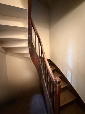 La Rochefoucauld. Immeuble avec magasin et appartement