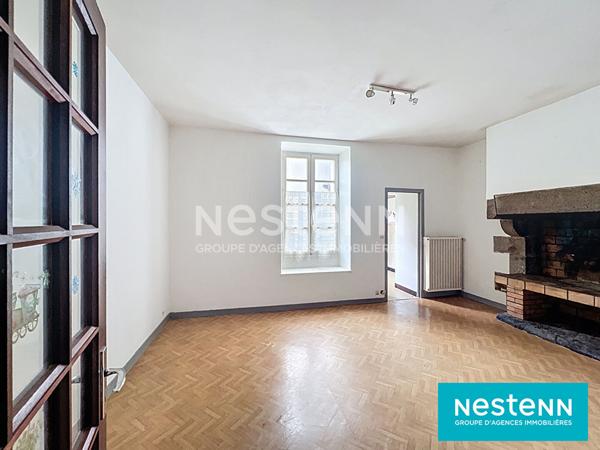 APPARTEMENT DEUX CHAMBRES QUARTIER SAINT MICHEL AVEC JARDIN PRIVATIF