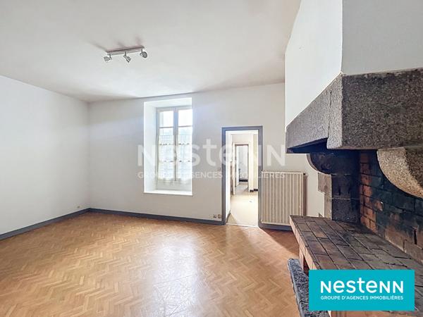 APPARTEMENT DEUX CHAMBRES QUARTIER SAINT MICHEL AVEC JARDIN PRIVATIF
