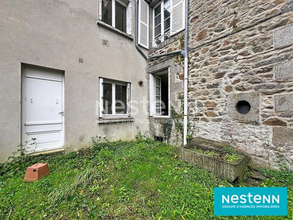 APPARTEMENT DEUX CHAMBRES QUARTIER SAINT MICHEL AVEC JARDIN PRIVATIF