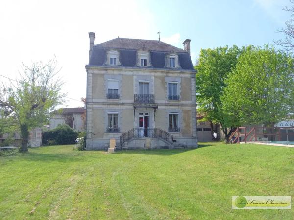 Vente immobilière : Propriété à Aigre  7 pièces 171 m² 283 500 €- FONCIERE CHARENTAISE AIGRE.
