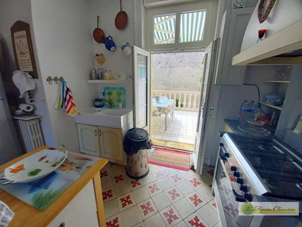 Vente immobilière : Propriété à Aigre  7 pièces 171 m² 283 500 €- FONCIERE CHARENTAISE AIGRE.