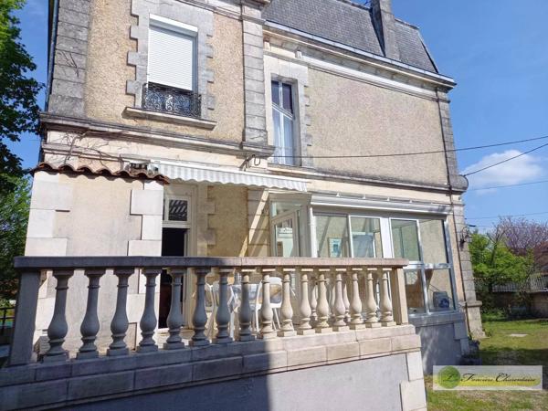 Vente immobilière : Propriété à Aigre  7 pièces 171 m² 283 500 €- FONCIERE CHARENTAISE AIGRE.