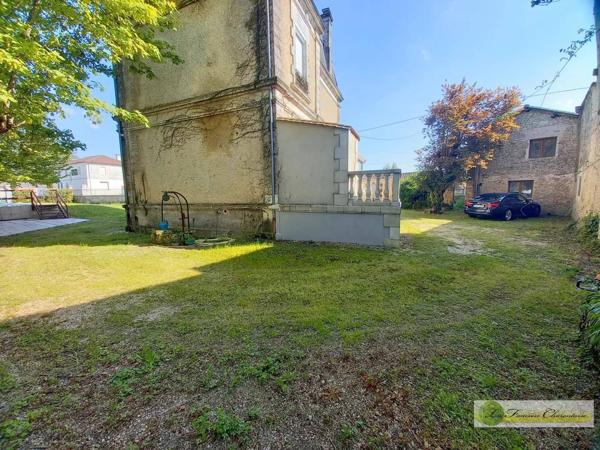 Vente immobilière : Propriété à Aigre  7 pièces 171 m² 283 500 €- FONCIERE CHARENTAISE AIGRE.