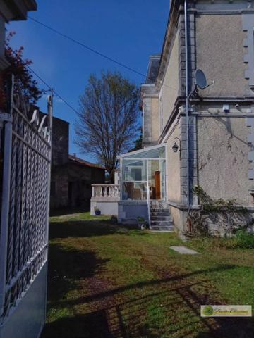 Vente immobilière : Propriété à Aigre  7 pièces 171 m² 283 500 €- FONCIERE CHARENTAISE AIGRE.
