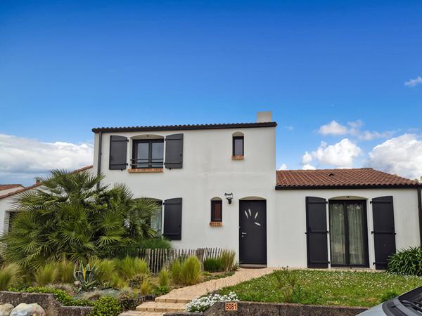 Maison de qualité avec piscine