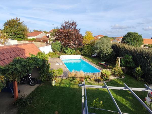 Maison de qualité avec piscine