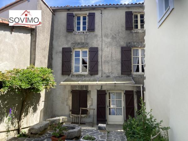 SPACIEUSE MAISON DE CENTRE VILLE AVEC JARDIN