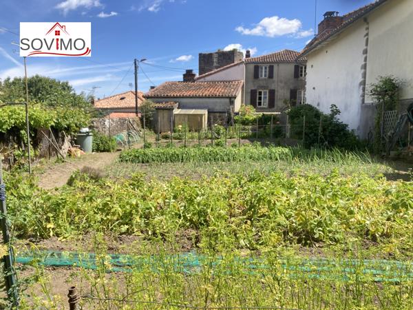 SPACIEUSE MAISON DE CENTRE VILLE AVEC JARDIN