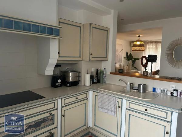 Appartement à louer 3 pièces 57.6m² Port-de-Bouc (13110)