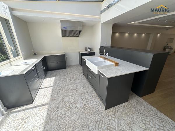 Maison de Standing centre ville Marmande 47200, 2 suite parentales, jardin et garage.