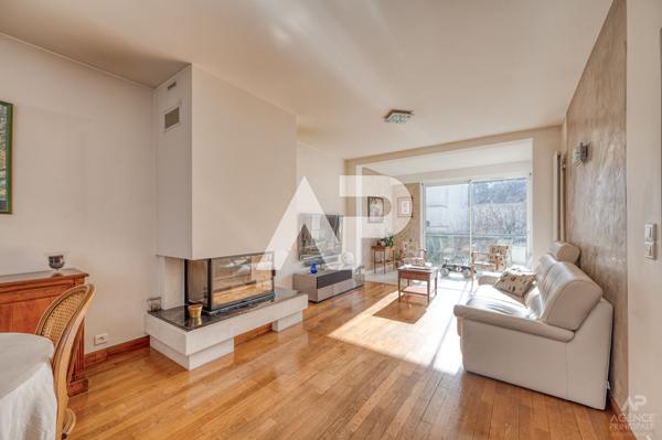 Maison Rueil Malmaison 7 pièce(s) 179m² 1 150 000 € **  - Référence  19932