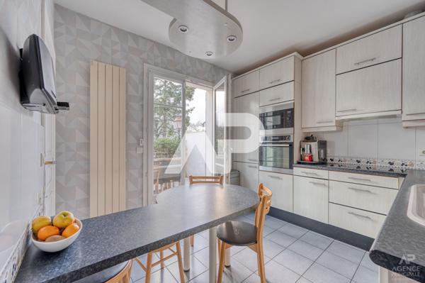 Maison Rueil Malmaison 7 pièce(s) 179m² 1 150 000 € **  - Référence  19932
