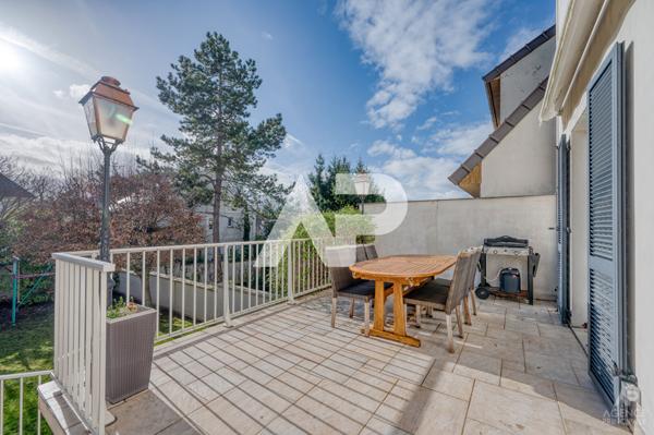 Maison Rueil Malmaison 7 pièce(s) 179m² 1 150 000 € **  - Référence  19932