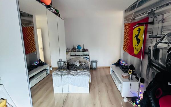 Appartement à vendre    4 pièces • 97,35 m2 Saint-Gratien