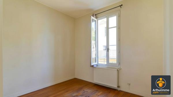 Vente                                                      Maison
                        
                     4 pièces                      85 m2                     à Oullins