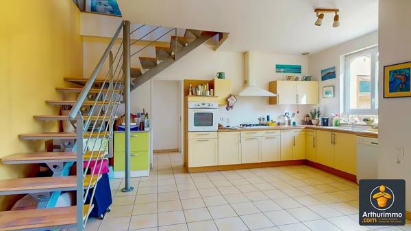 Vente                                                      Maison
                        
                     4 pièces                      85 m2                     à Oullins