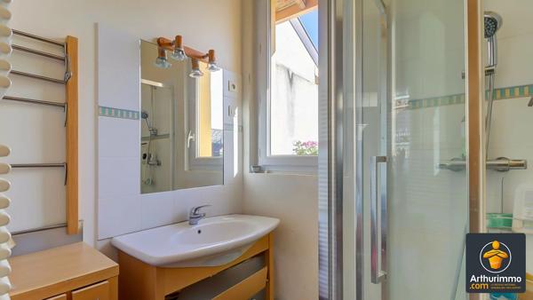 Vente                                                      Maison
                        
                     4 pièces                      85 m2                     à Oullins