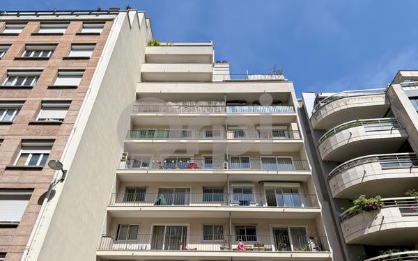 Appartement à louer    3 pièces • 59,40 m2 Paris 15