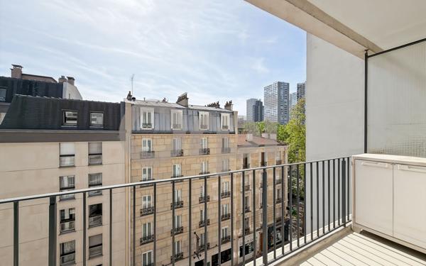 Appartement à louer    3 pièces • 59,40 m2 Paris 15