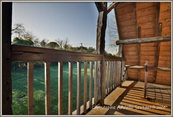 Périgourdine en pierres, rénovée, 3 chambres et un bureau sur terrain de 1820 M2 environ