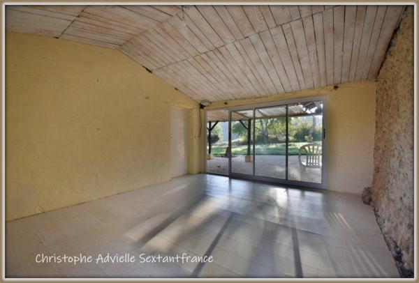 Périgourdine en pierres, rénovée, 3 chambres et un bureau sur terrain de 1820 M2 environ