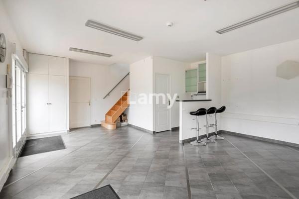 Propriété de 260 m² avec 2 habitations construite en 2000.