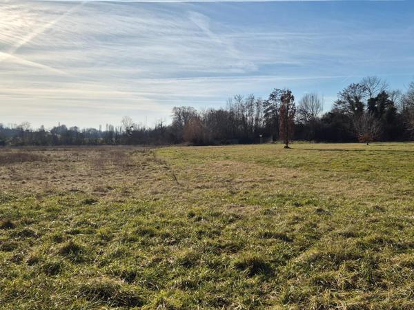 Terrain de 7550 m² pour construction d'intérêt public