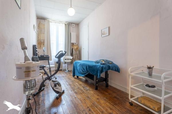 Maison à vendre |  Mirambeau |  11 pièces | 180 m²