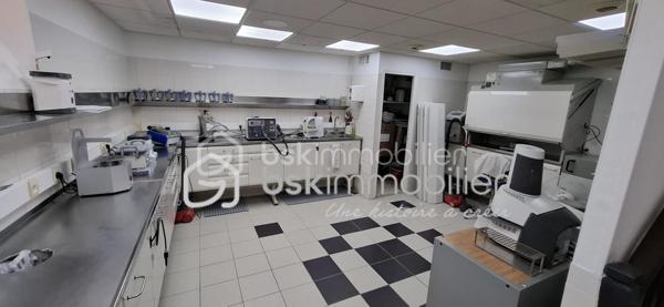 Local commercial de 80,11 m²