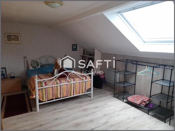 Maison 10 pièces 215m2 environ 37500 Cinais