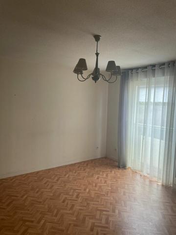 Appartement à louer    3 pièces • 58 m2 Cosne-Cours-sur-Loire