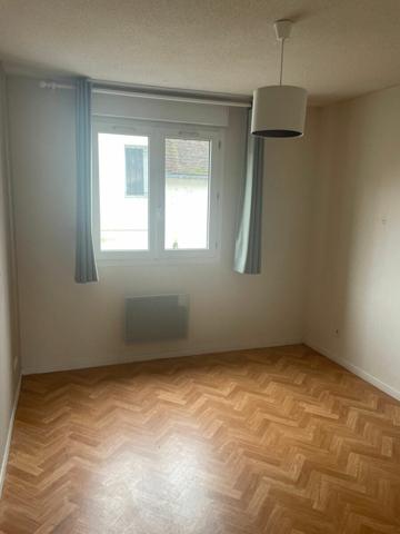 Appartement à louer    3 pièces • 58 m2 Cosne-Cours-sur-Loire