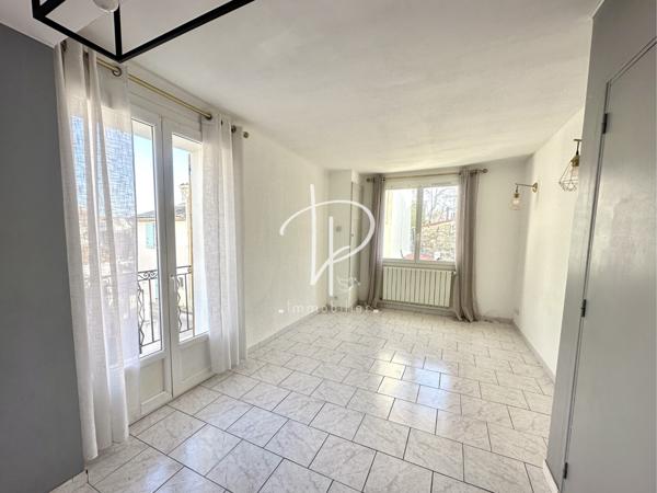 La Fare-les-Oliviers (13580) APPARTEMENT T4 - 72 m2 - Balcon - Garage - Cave