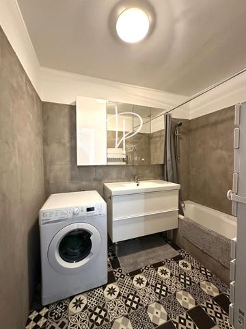 La Fare-les-Oliviers (13580) APPARTEMENT T4 - 72 m2 - Balcon - Garage - Cave