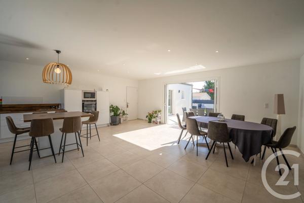 Maison à vendre  4 pièces - 127 m2 MEDIS - 17