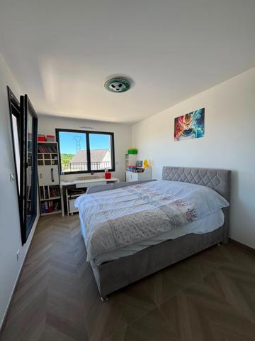 Maison contemporaine neuve à vendre (AHUY -159m² habitable - 650m² de terrain)