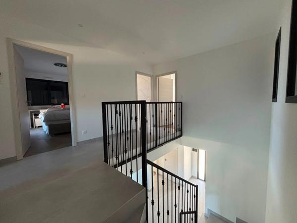 Maison contemporaine neuve à vendre (AHUY -159m² habitable - 650m² de terrain)