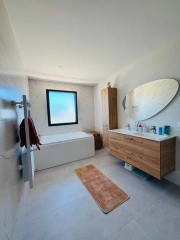 Maison contemporaine neuve à vendre (AHUY -159m² habitable - 650m² de terrain)
