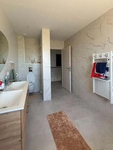 Maison contemporaine neuve à vendre (AHUY -159m² habitable - 650m² de terrain)