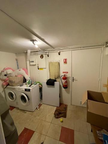 Bureau
         6 pièces
        - 157 m² Exclusivité