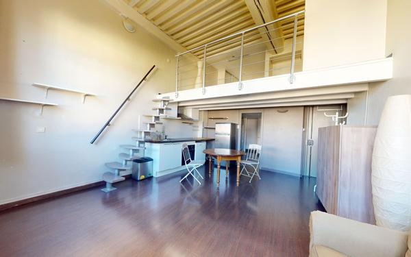 Appartement à vendre    2 pièces • 43 m2 Lyon 4