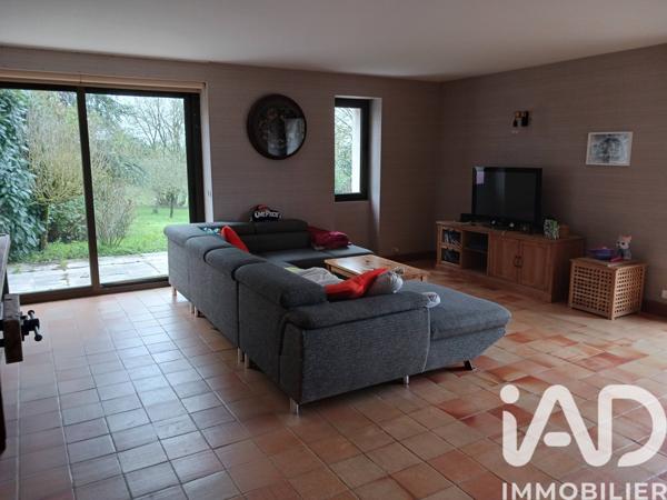Maison à vendre 4 pièces 214 m² Joussé