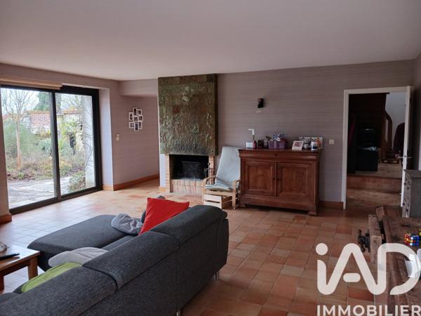 Maison à vendre 4 pièces 214 m² Joussé
