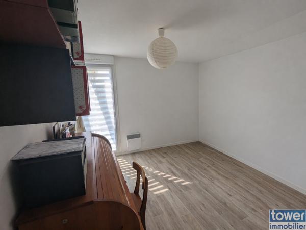 Maison
                                                                                                                                                                                                                                                                                                                        4 pièce(s)                                                                                                                                                                                                          3 chambre(s)                                                                                                                                                                                                          85.75  m²
